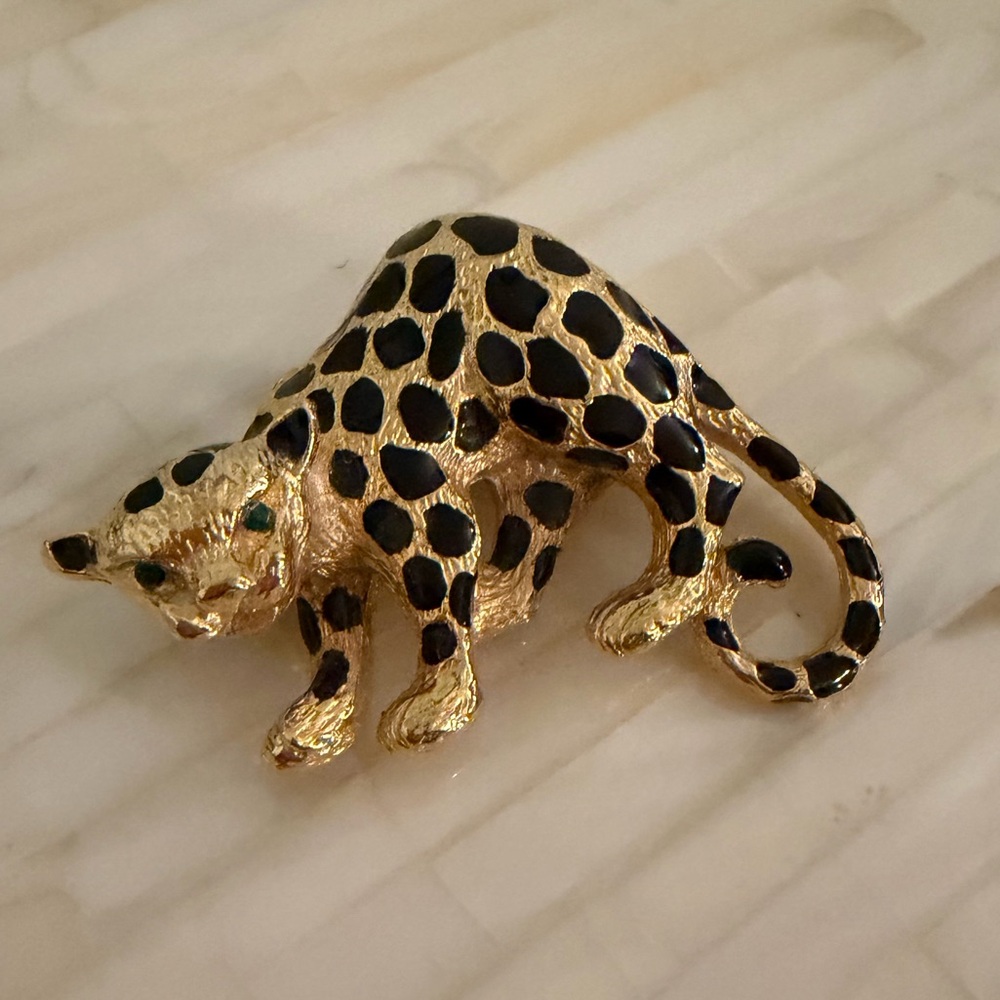Vintage Gold Tone Jaguar Brooch - Picture 4 of 6